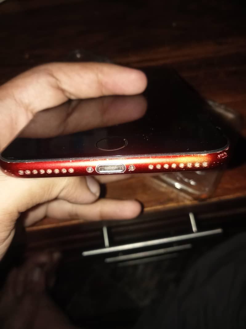 Apple iPhone 8 Plus 4