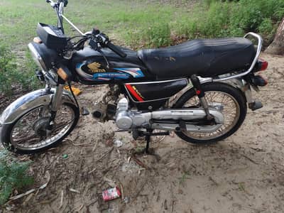 Har Cheez ok tanky tapy asal mujood ha engine 10 by 10 ha
