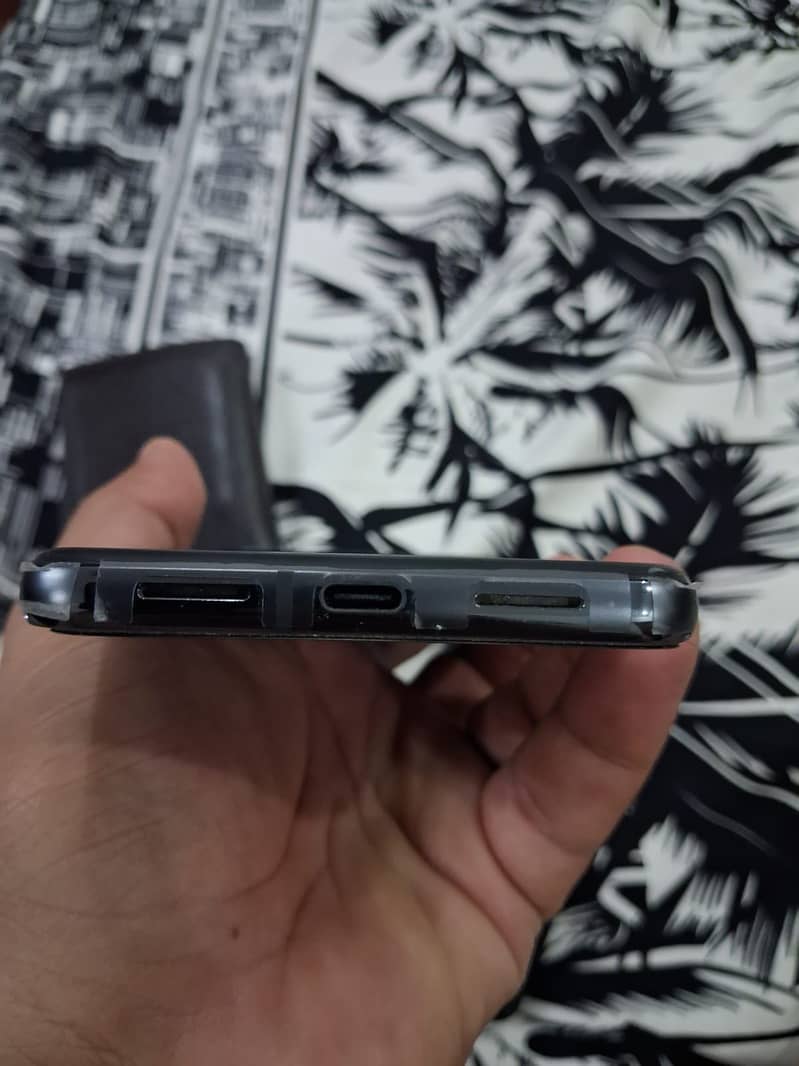 Google Pixel 8 Pro 2