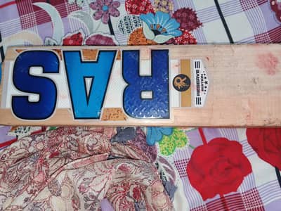 ENGLISH WILLOW CRICKET BAT