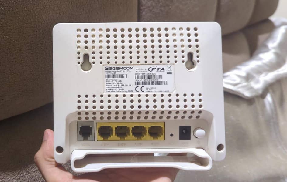 PTCL Internet Device 1