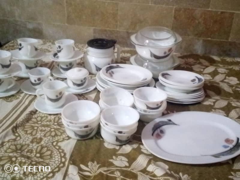 marble dinner set 0