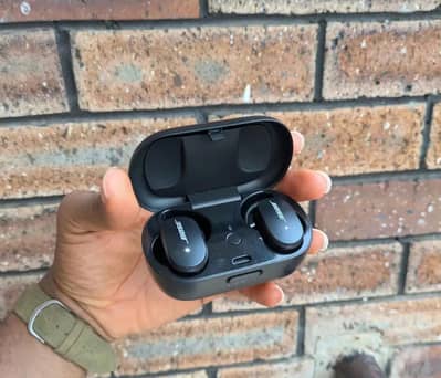 Bose QuietComfort Noise-Canceling True Wireless Earbuds – Triple Black