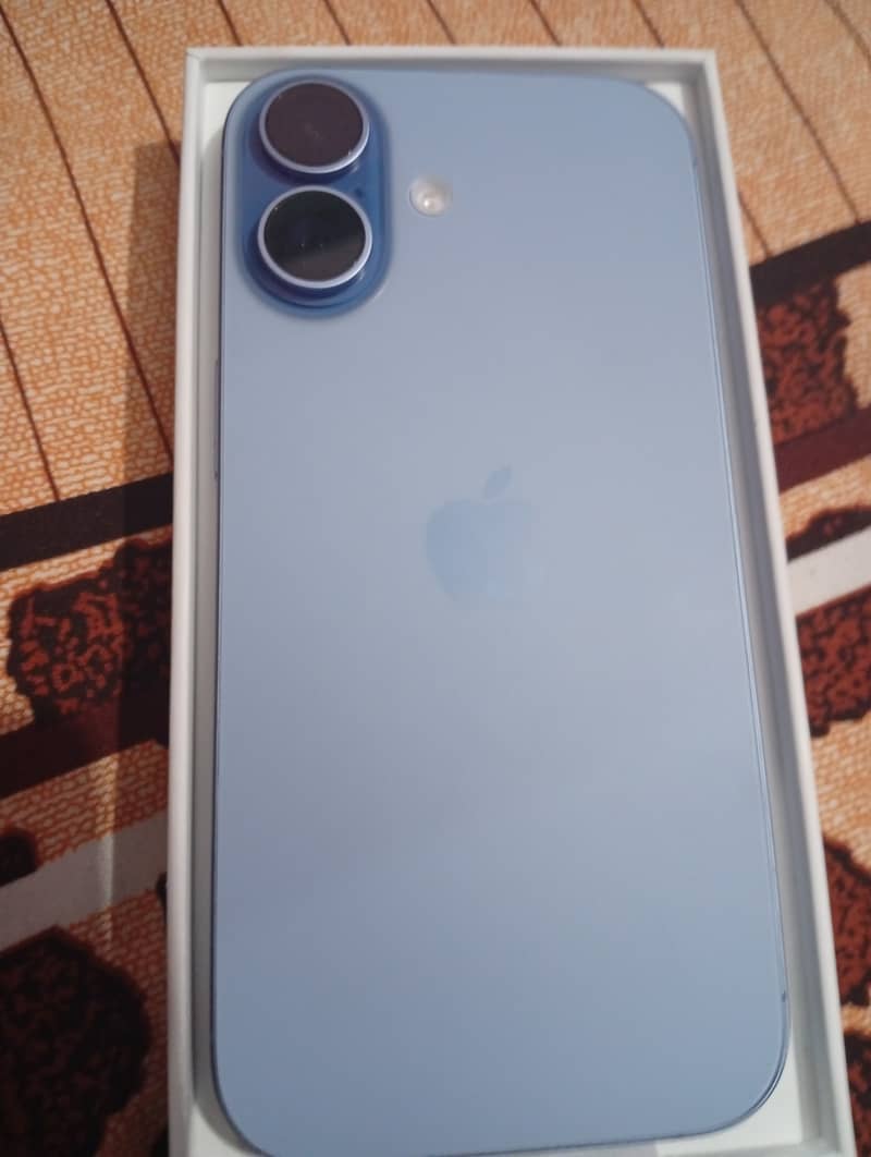 Apple iPhone 17 4