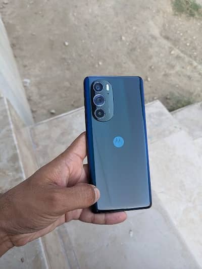Moto edge 30 pro 8gen1 snapdragon Non pta