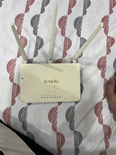 Tenda 3 antena router