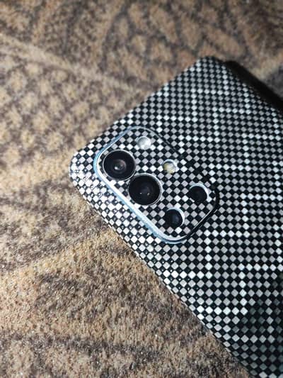 One Plus 9R