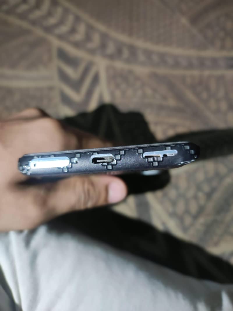 One Plus 9R 5