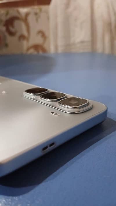 infinix hot 60i with box 6 month warranty