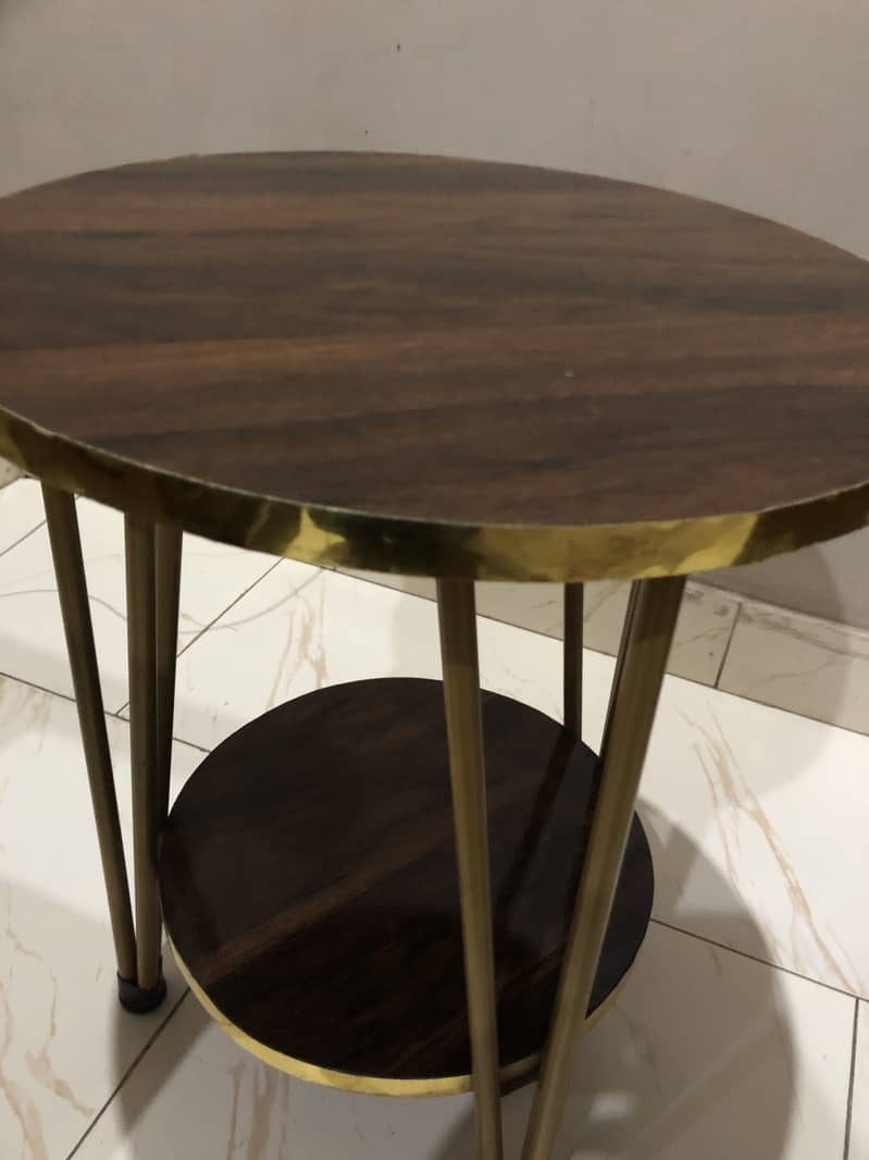 Small side table good condition 0