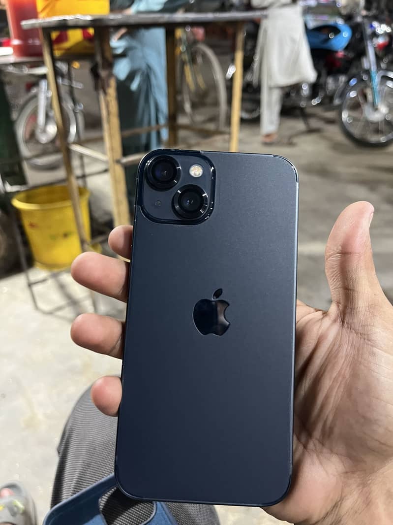 Apple iPhone 13 5
