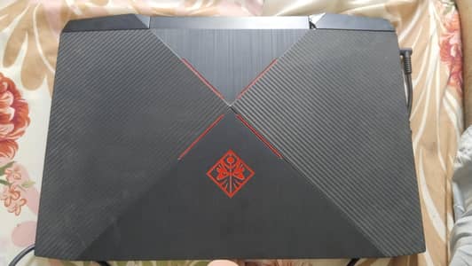 HP OMEN 15-dc1054nr
