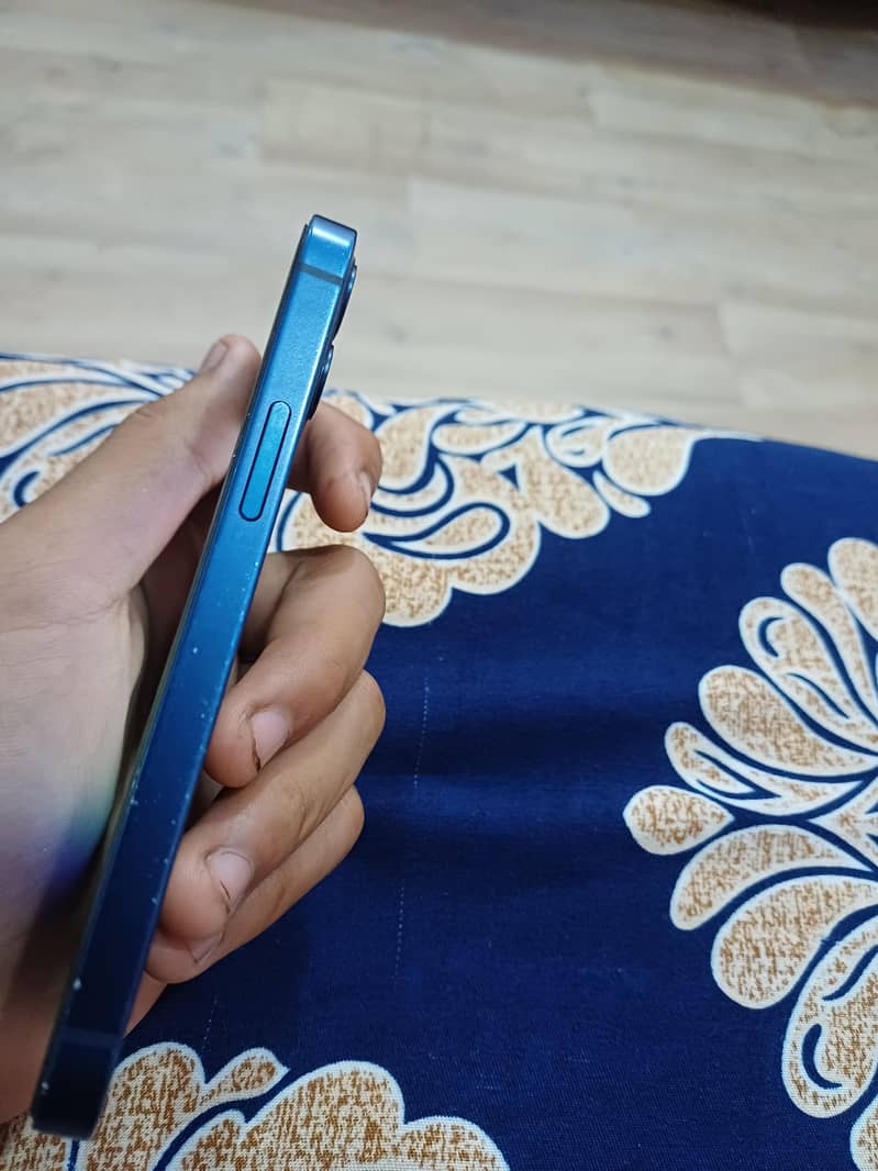 iphone 12 mini 3