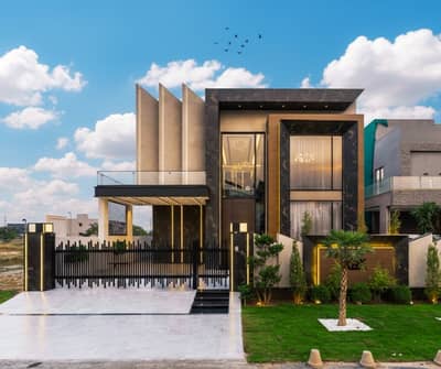 House Sized 1 Kanal Is Available For sale In DHA Phase 7 - Block Q