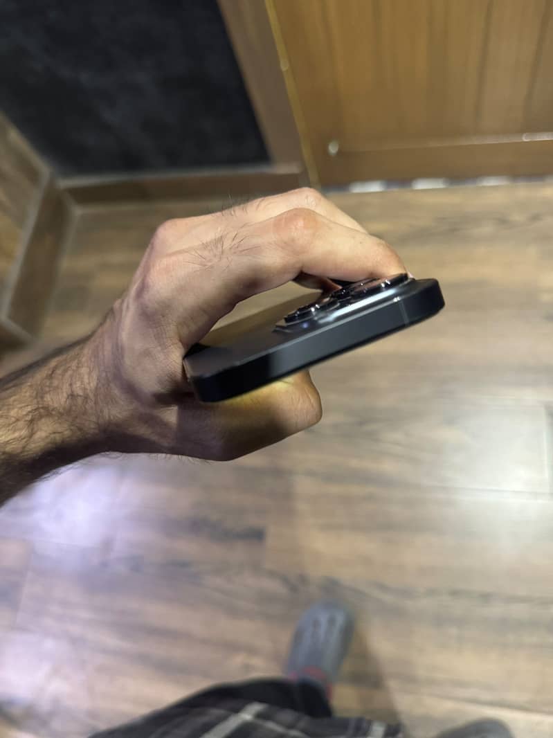 Apple iPhone 14 Pro 4