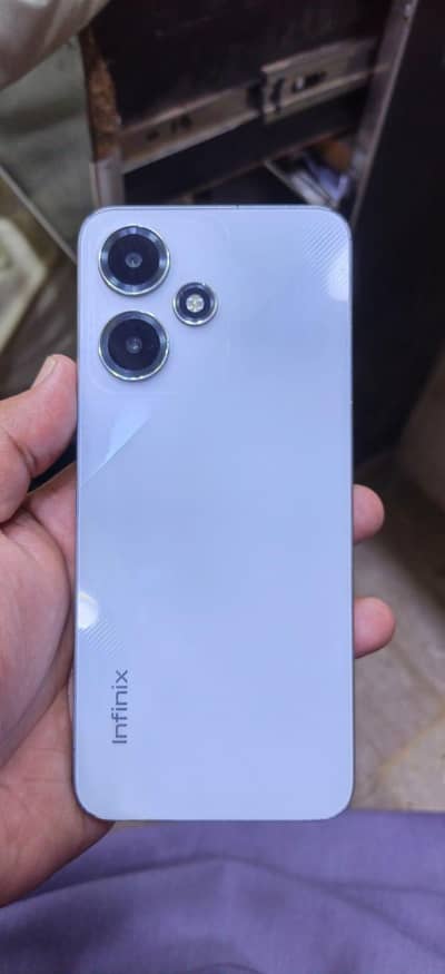 Infinix Hot 30 Play