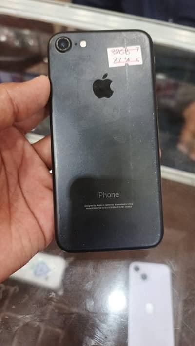 Apple iPhone 7
