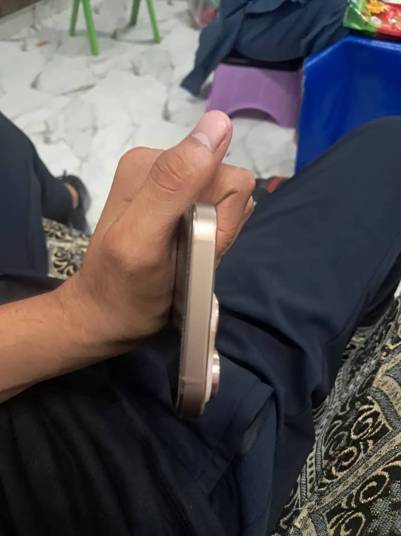 Apple iPhone 16 Pro 5