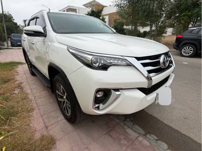 Toyota Fortuner V 2018 4x4 2019 Registered
