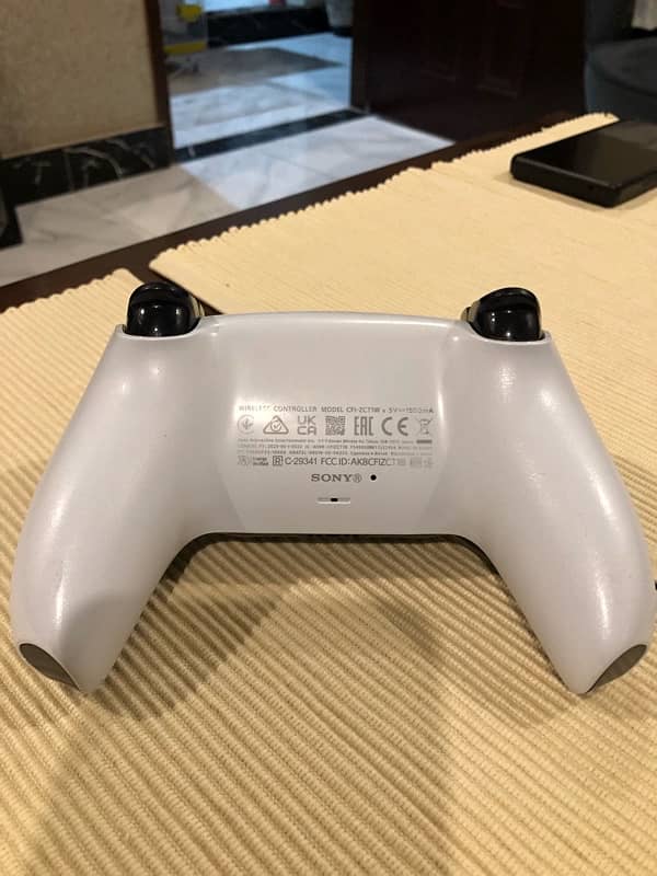 ps5 dualsense / controller 3