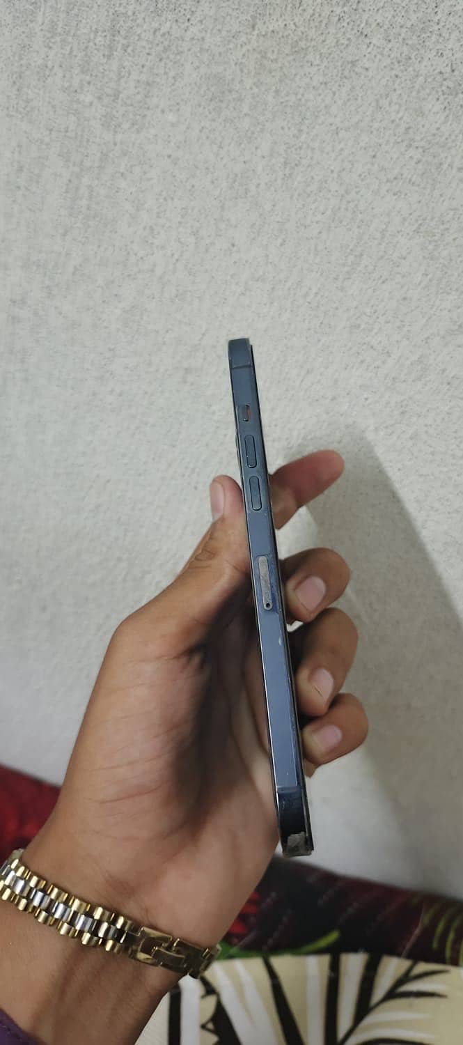Apple iPhone 12 Pro Max 3