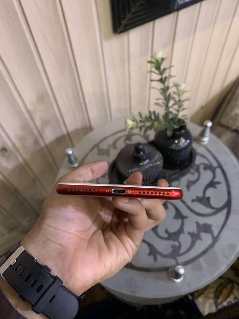 Apple iPhone 7 Plus 5