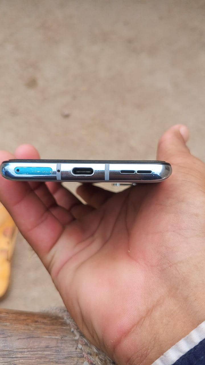 One Plus 8T 6