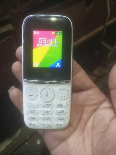 itel  dual sim card work