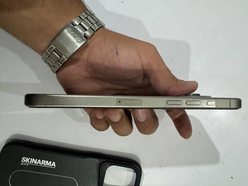 Apple iPhone 15 Pro Max 3