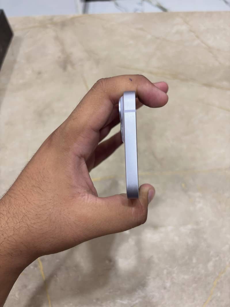 Apple iPhone 14 3