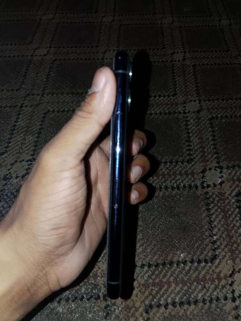 Apple iPhone 11 Pro 1