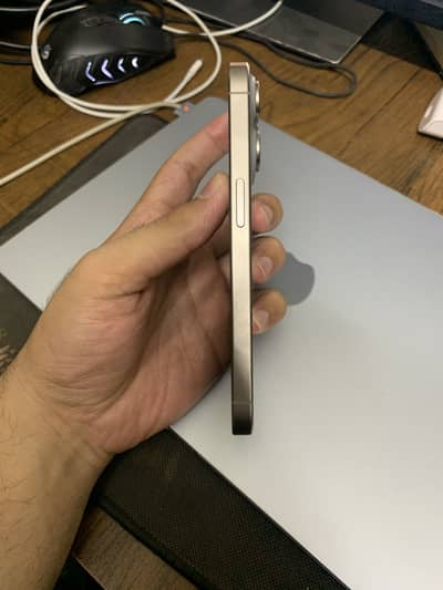 Apple iPhone 15 Pro