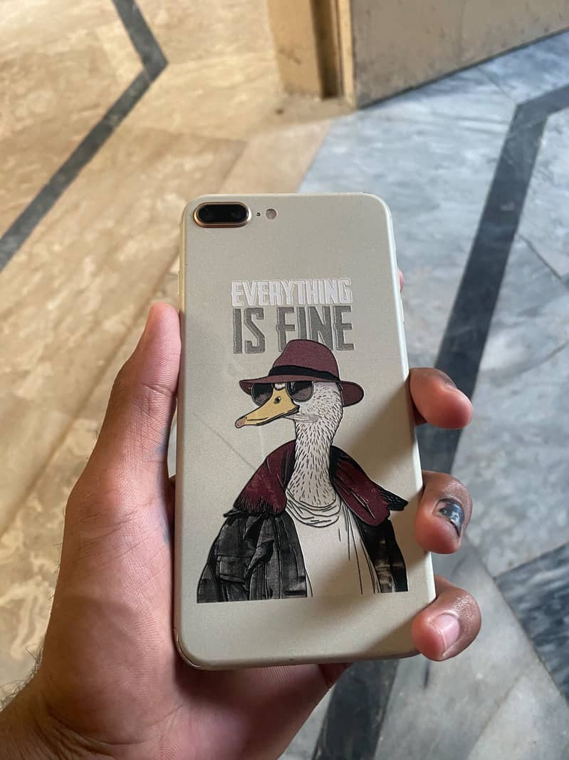 Apple iPhone 8 Plus 1