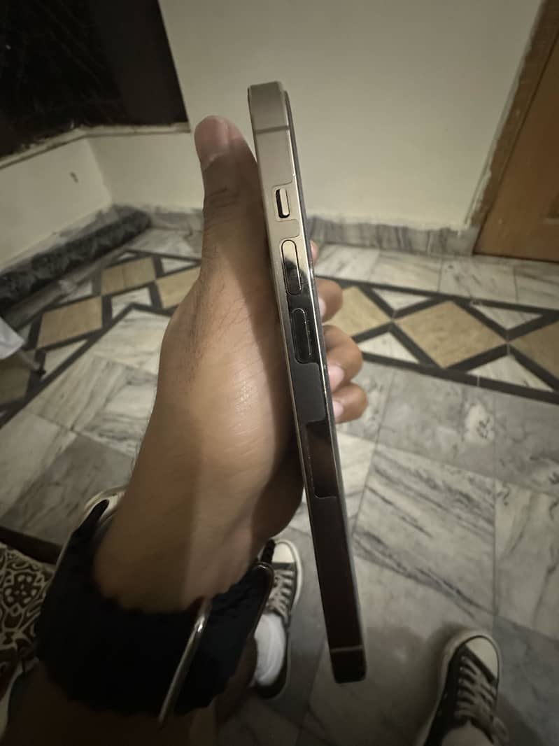 Apple iPhone 14 Pro 4