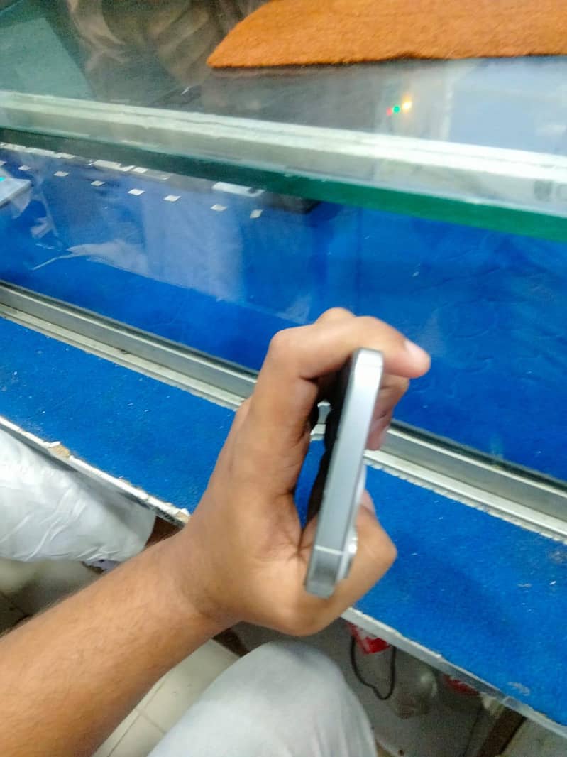 Apple iPhone 15 Pro Max 3
