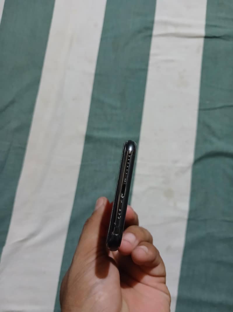 Apple iPhone 11 Pro 5