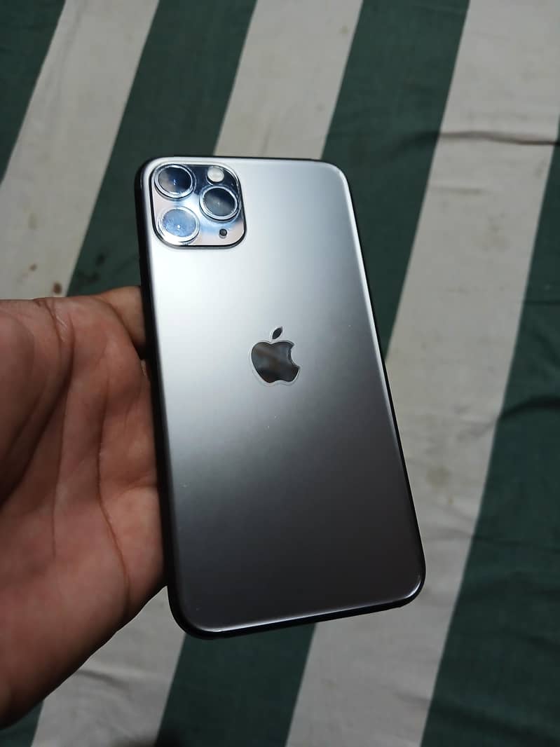 Apple iPhone 11 Pro 6