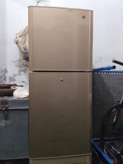inverter fridge ha sari saaf ha 1 hafty ke warranty don ga