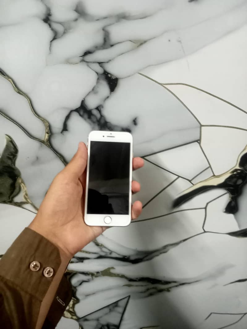 Apple iPhone 8 2