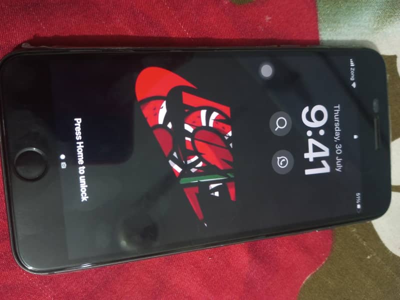 Apple iPhone 8 Plus 1