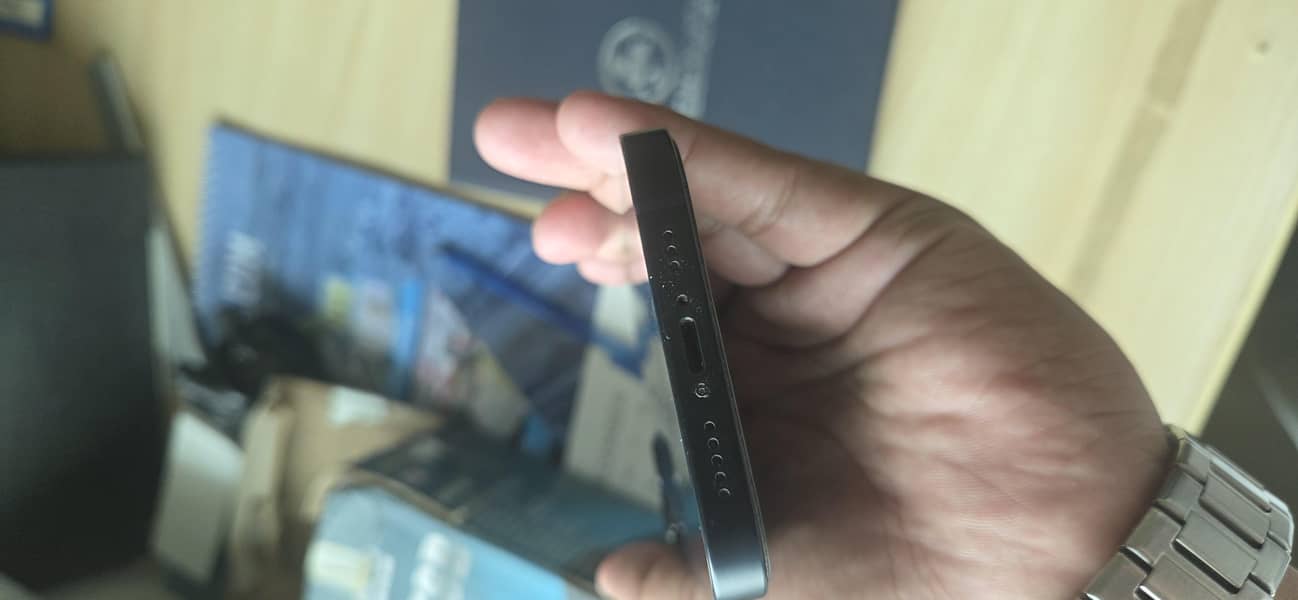 Apple iPhone 13 3