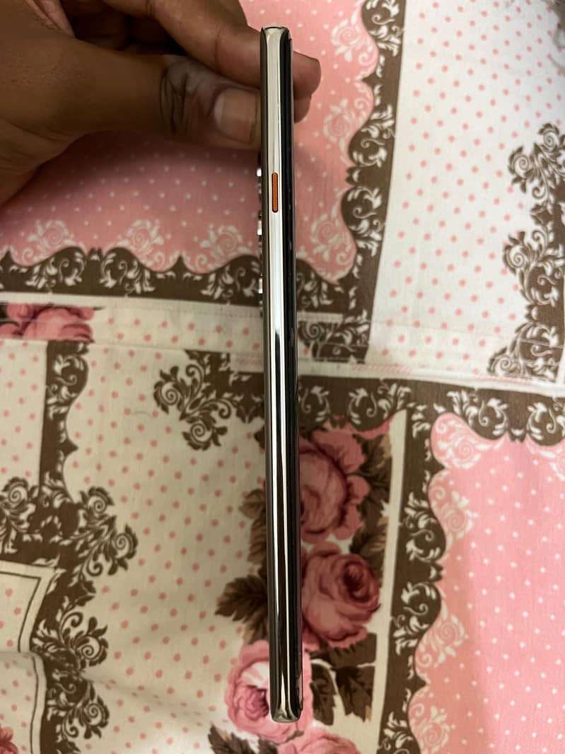 Tecno CAMON 40 Pro 2