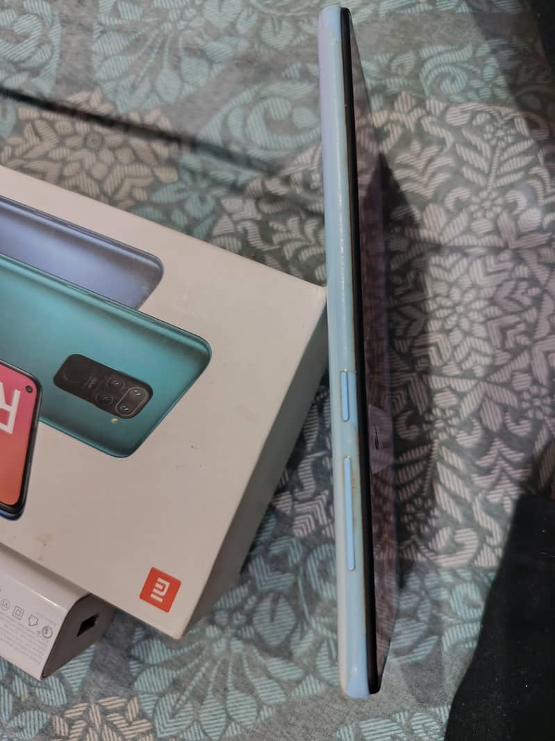 Xiaomi Redmi Note 9 4