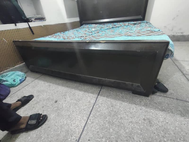 used bed 0