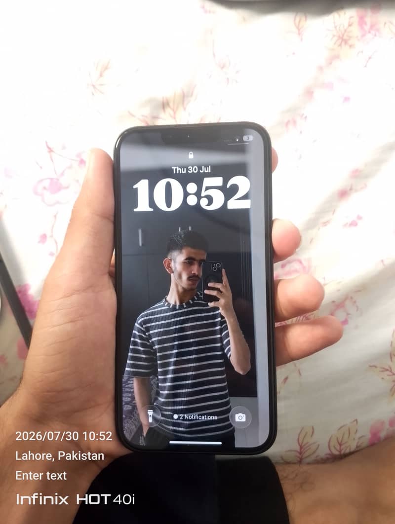 Apple iPhone 13 6