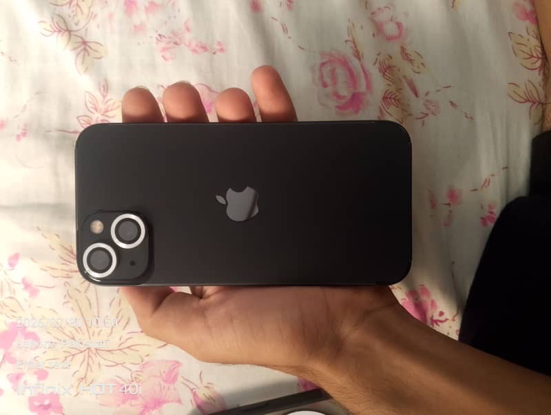 Apple iPhone 13 9