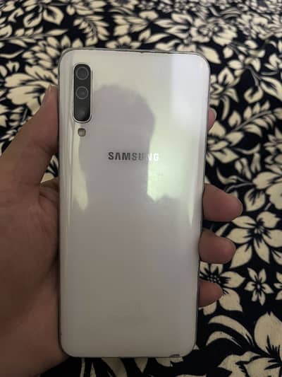 Samsung Mobile A50
