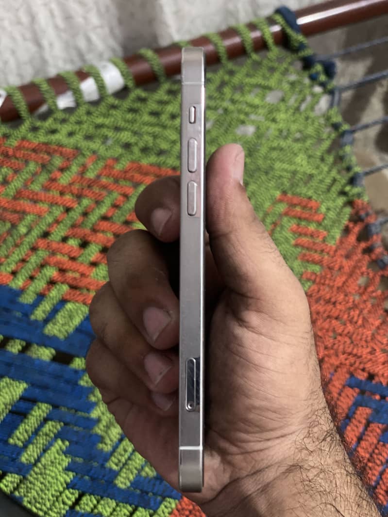 Apple iPhone 12 Pro 3
