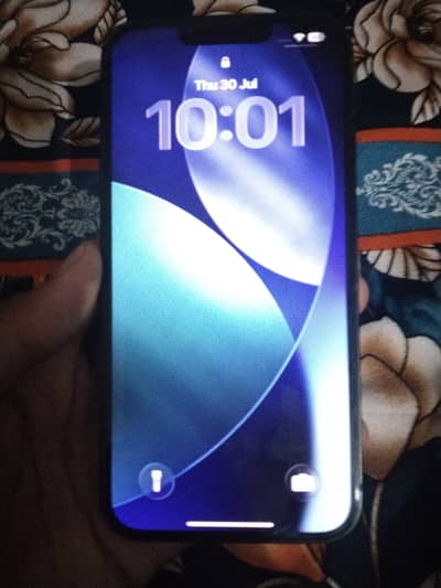 Apple iPhone 13