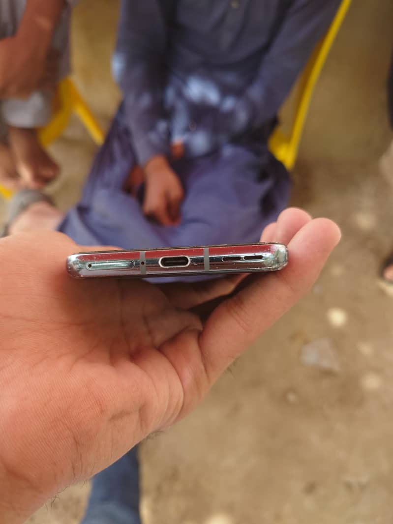 One Plus 9 Pro 4